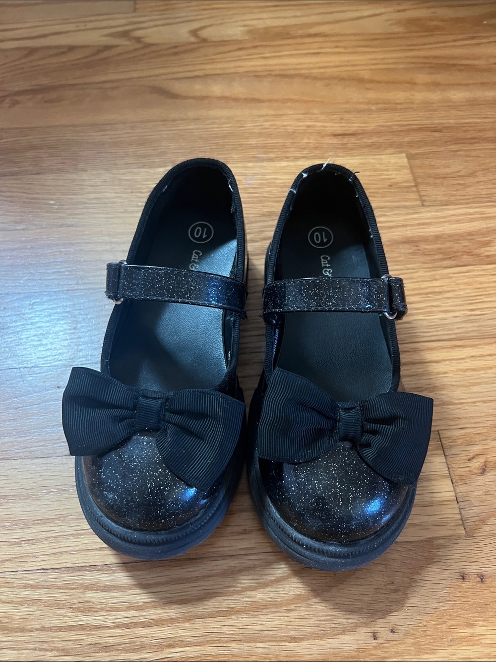 Girls Black Glitter Mary Jane Shoes with Bow - Cat and Jack size 10
